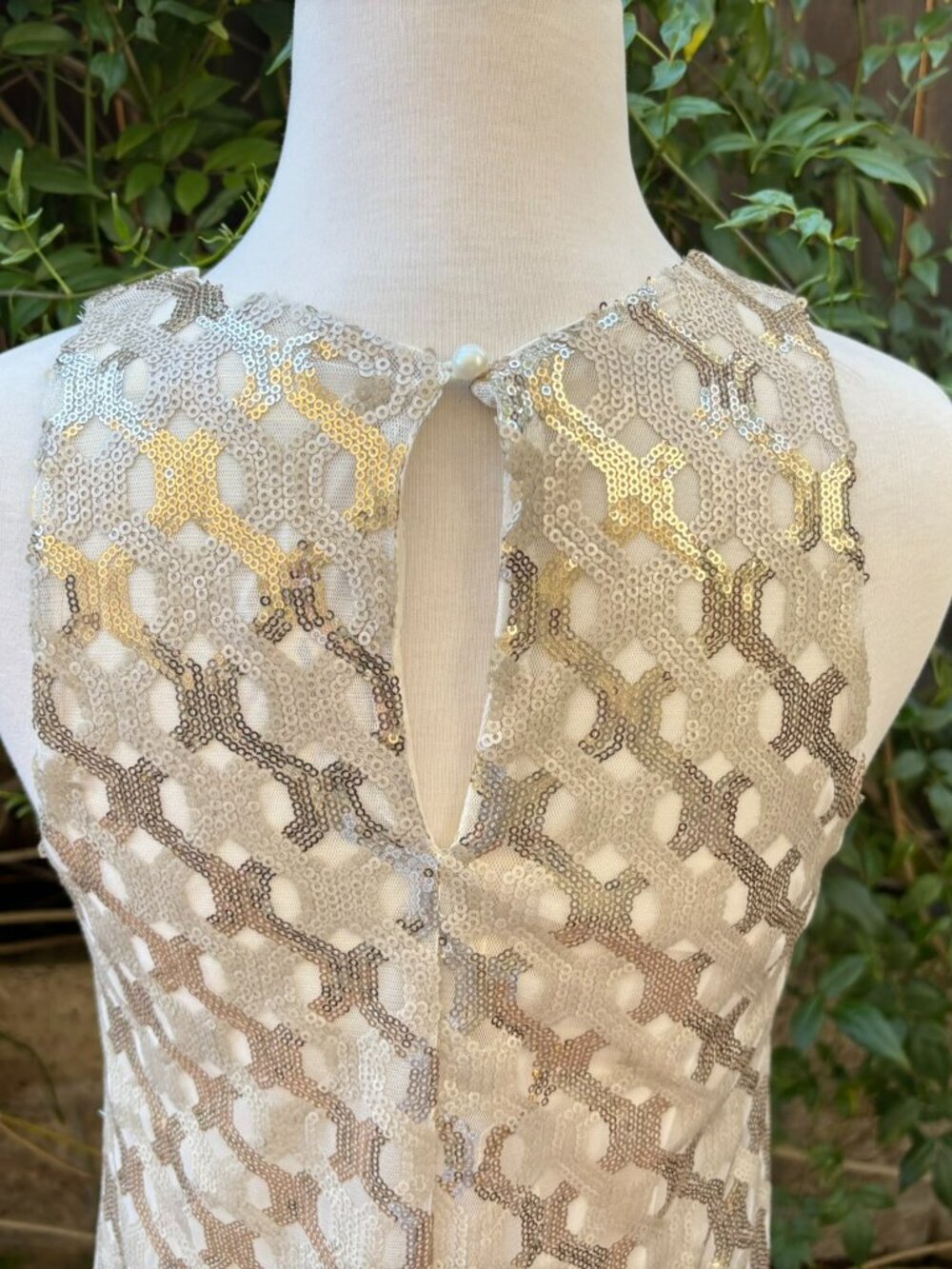 NWT Ellison Gold, Champagne and Cream Sequin Sleeveless Shift Dress S - Picture 4 of 13